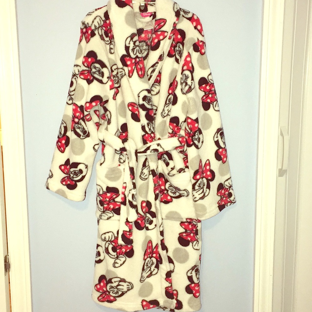 Minnie Mouse bath robe